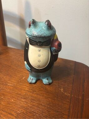Vintage Norleans Japan "Dapper Frog" coin bank.